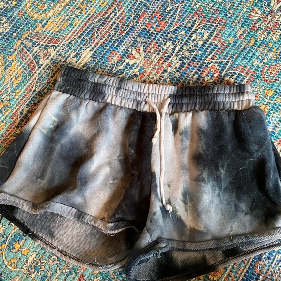Rue 21 tie dye shorts 🤍 - Picture 4 of 5